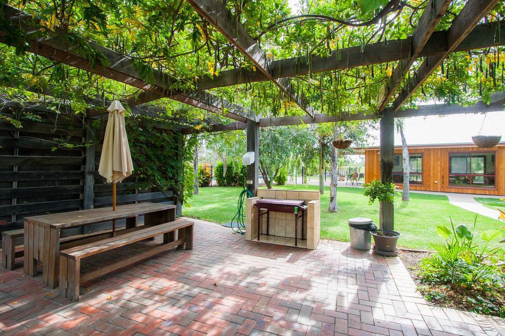 Hotel Perricoota Vines Retreat Moama Exterior foto