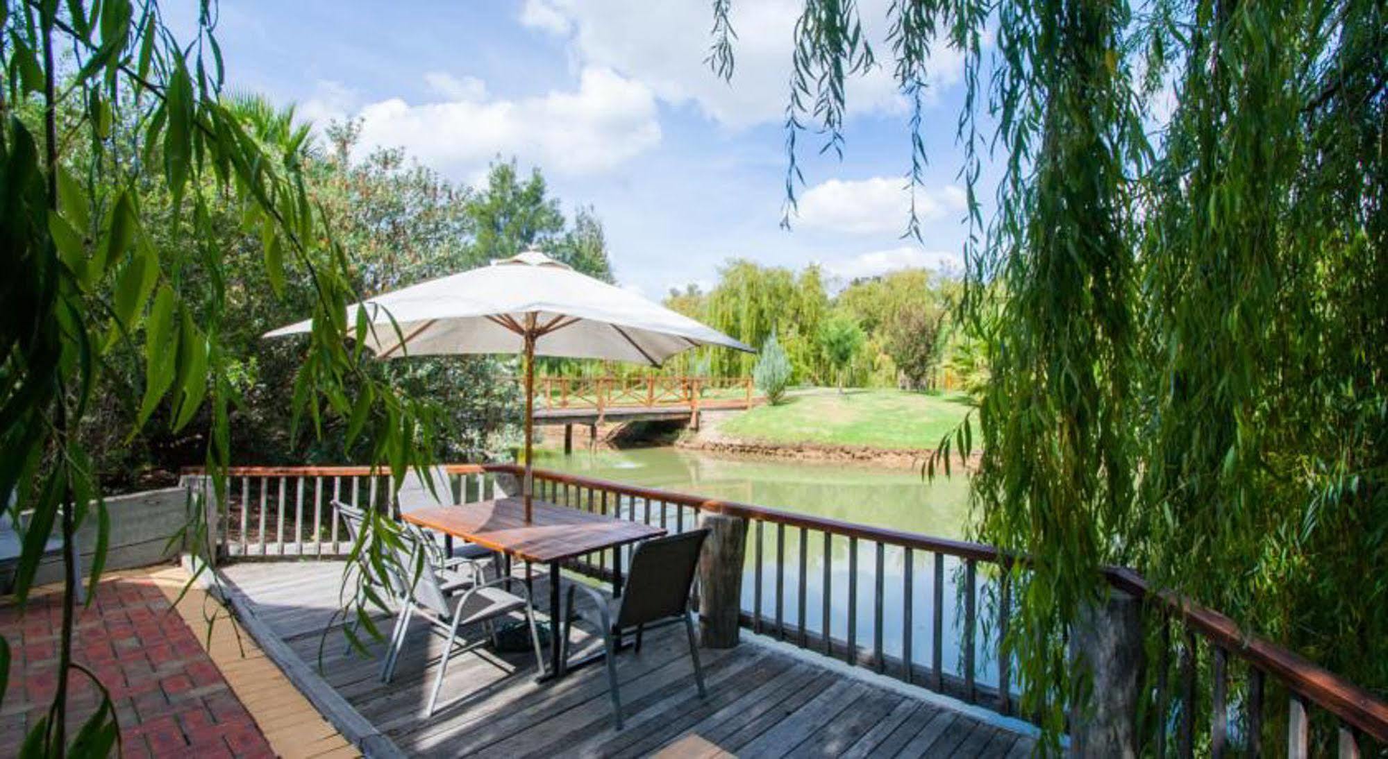 Hotel Perricoota Vines Retreat Moama Exterior foto